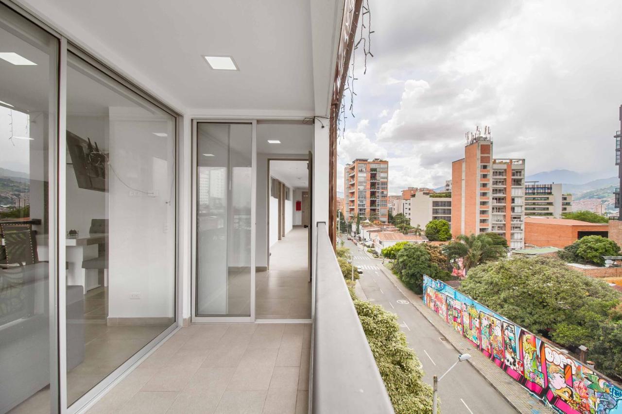 Camelot Apartahotel Medellin Exterior photo