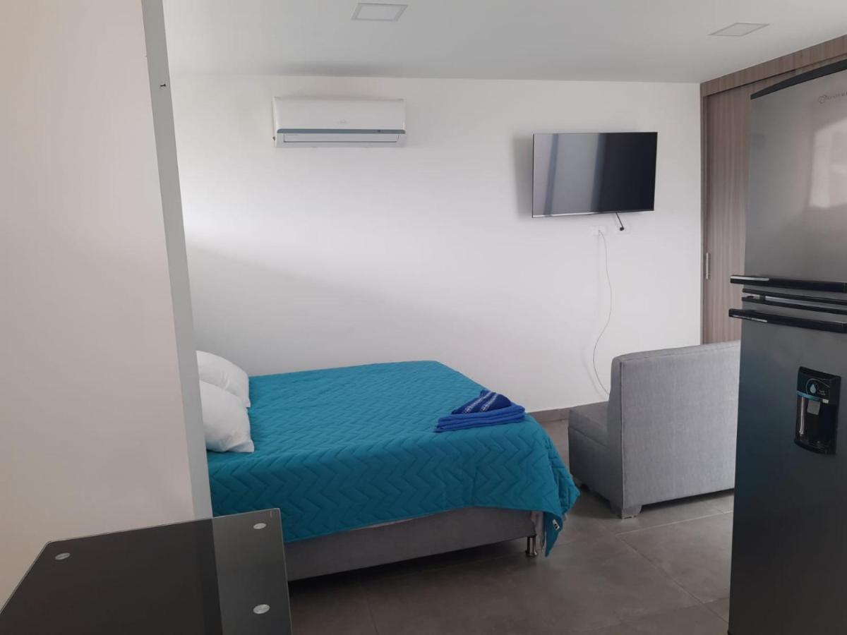 Camelot Apartahotel Medellin Room photo